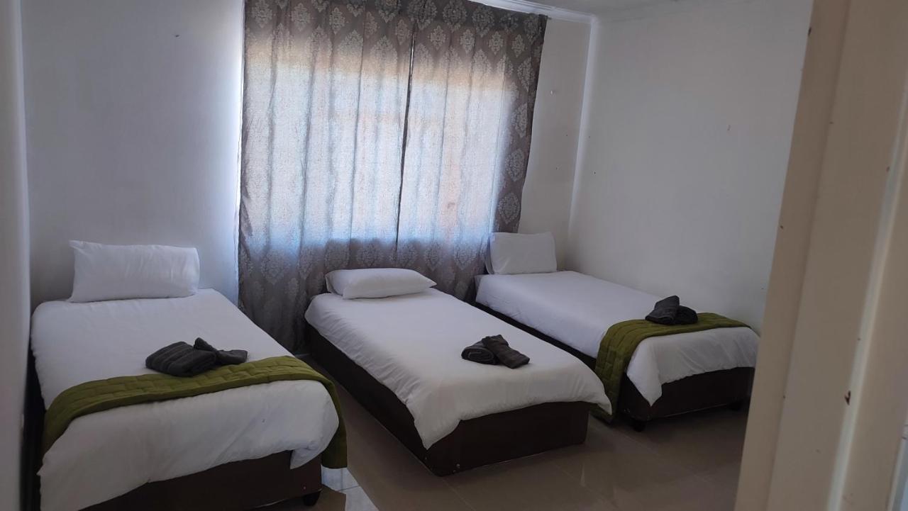 Bed & Breakfast Casa Linda Newcastle